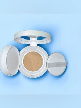 FMG Illuminating Cushion Corrector